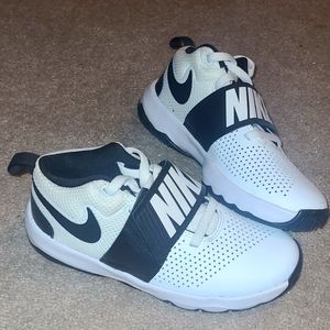 Boys Nike running shoes size 4Y worn once!